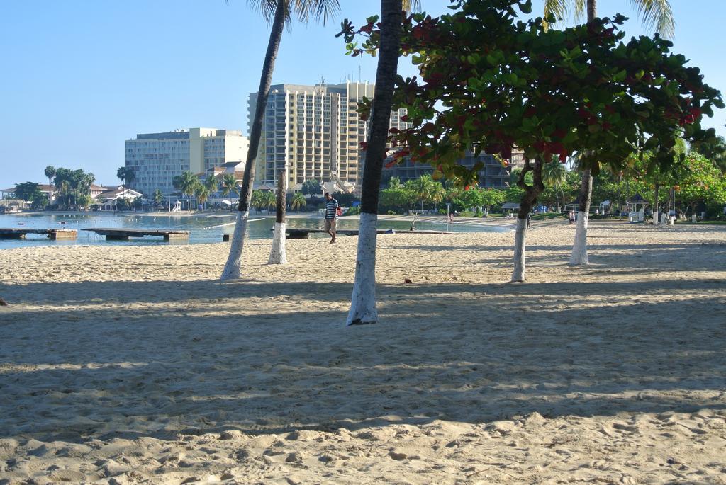 Beach One Bedroom Suite 13 Ocho Rios Exterior foto